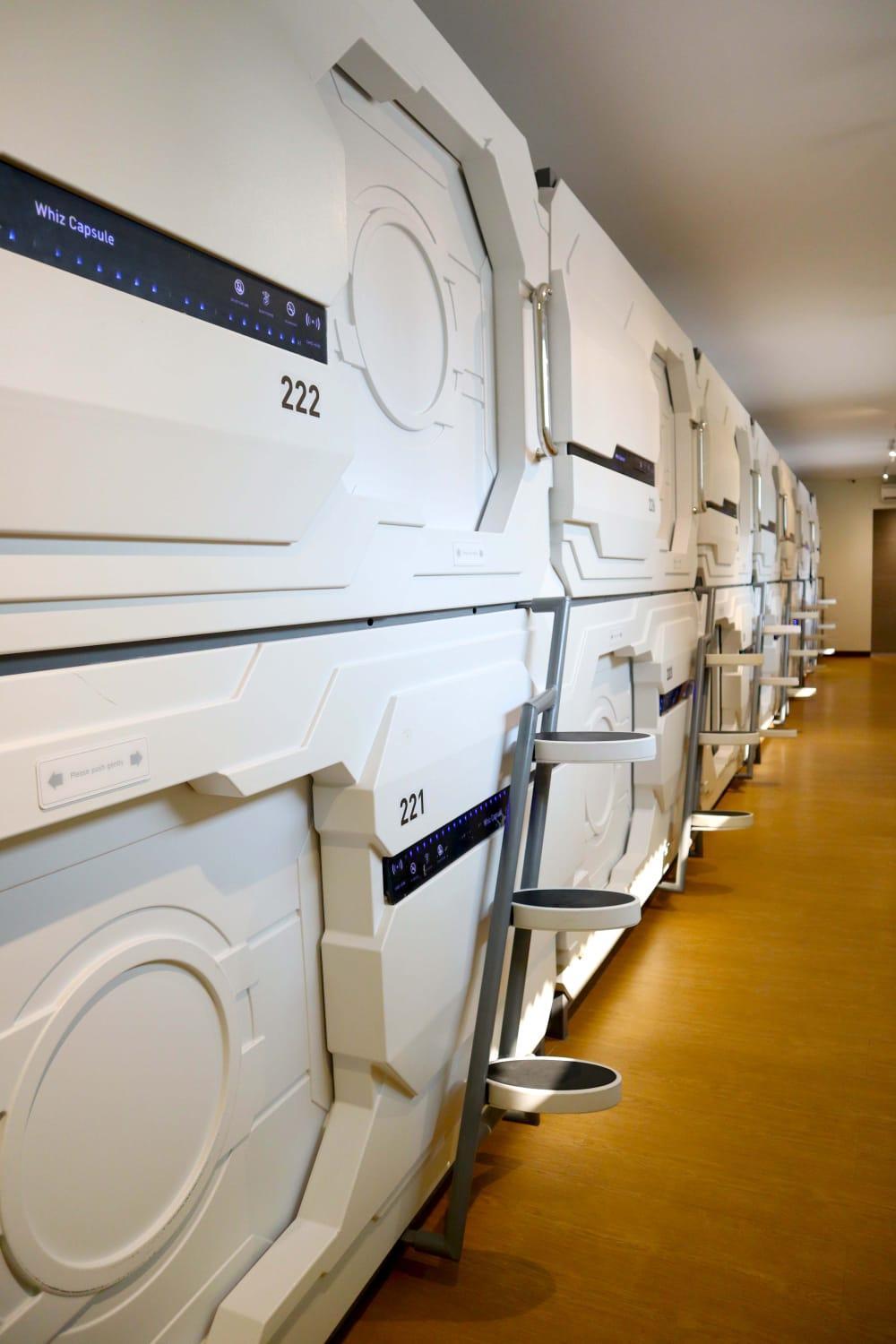 Whiz Capsule Hotel Thamrin Jakarta Extérieur photo